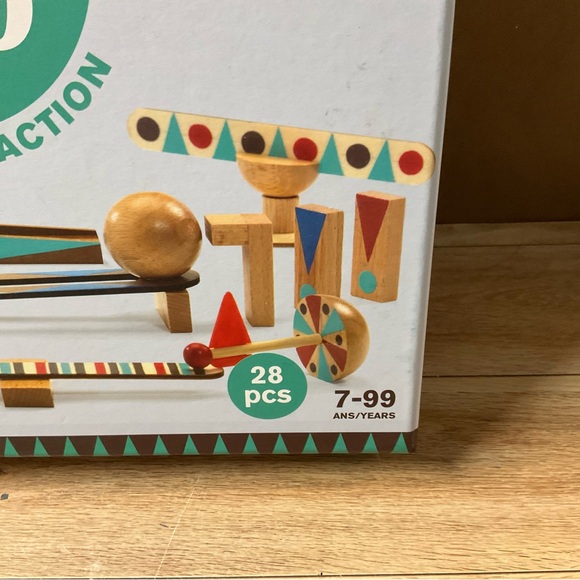 New! Djeco Zig & Go Roll Action Chain Reaction Wood Construction Set - Picture 3 of 10